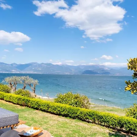 Lefkon Seaside Retreat Villa *